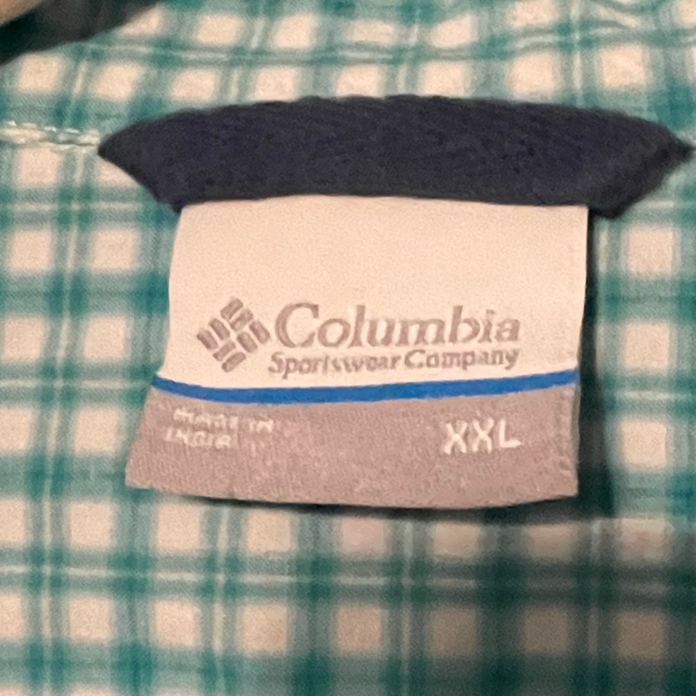Button up - Picture 3 of 6